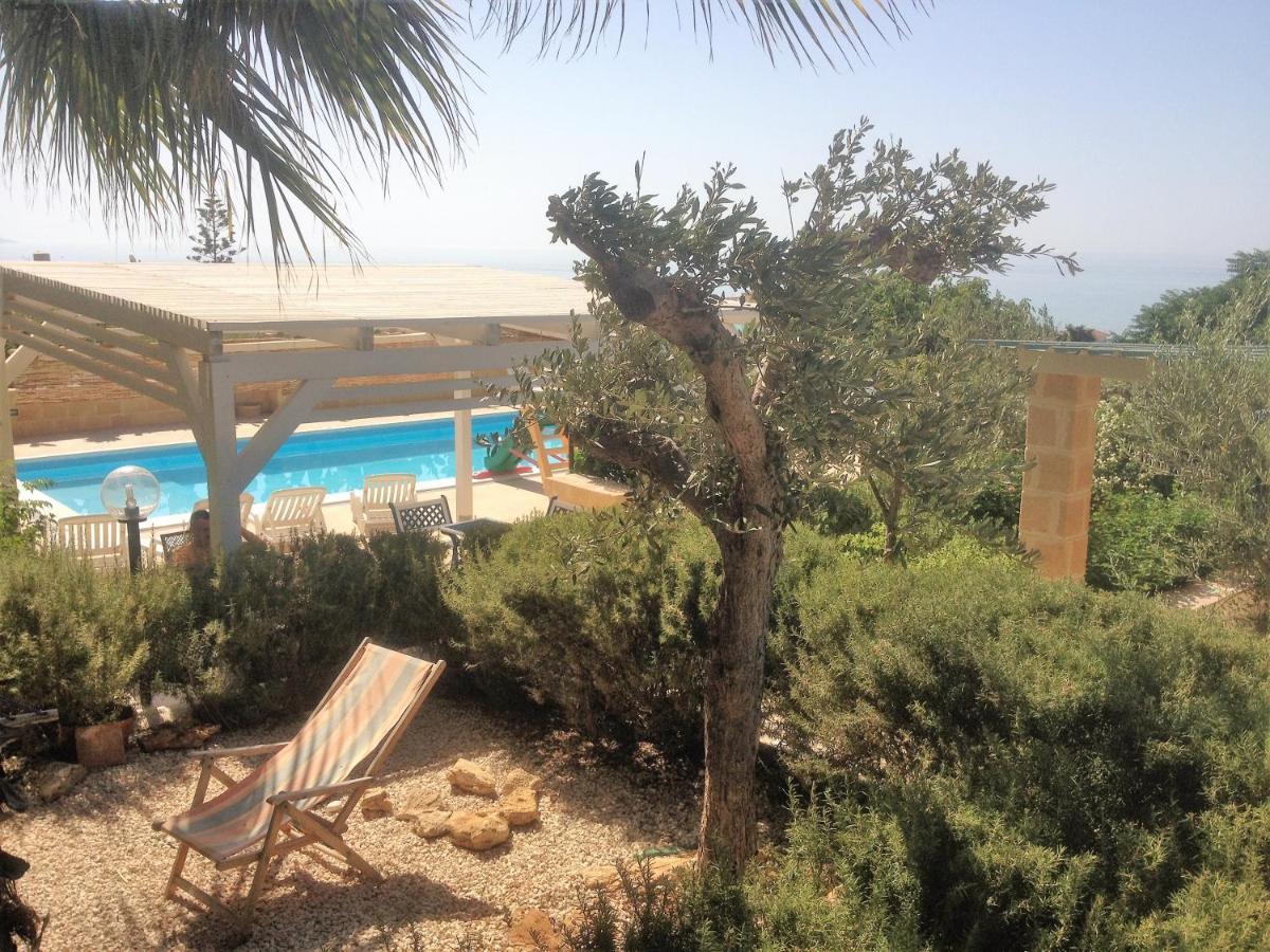 Villa Ceni: Seaside Apartments with Pool and Garden Marinella di Selinunte Exterior photo