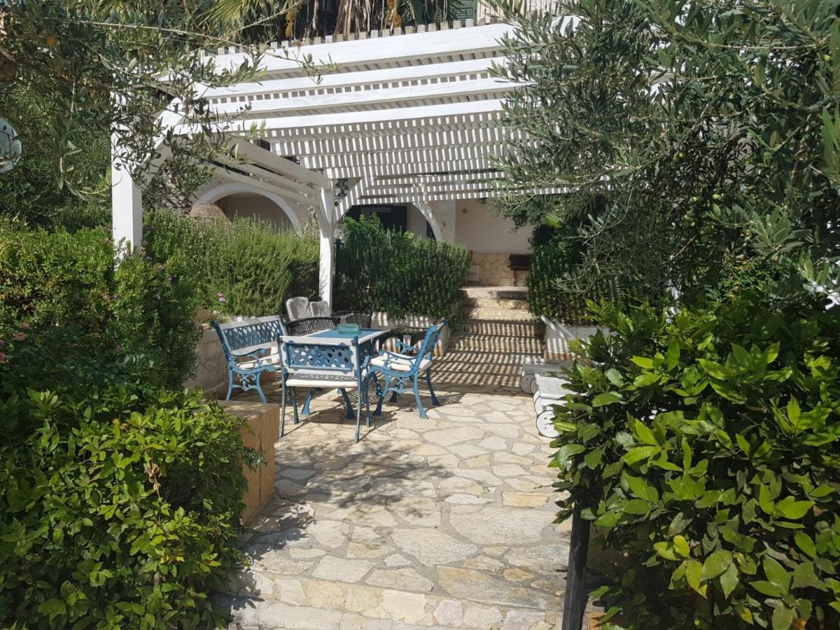 Villa Ceni: Seaside Apartments with Pool and Garden Marinella di Selinunte Exterior photo