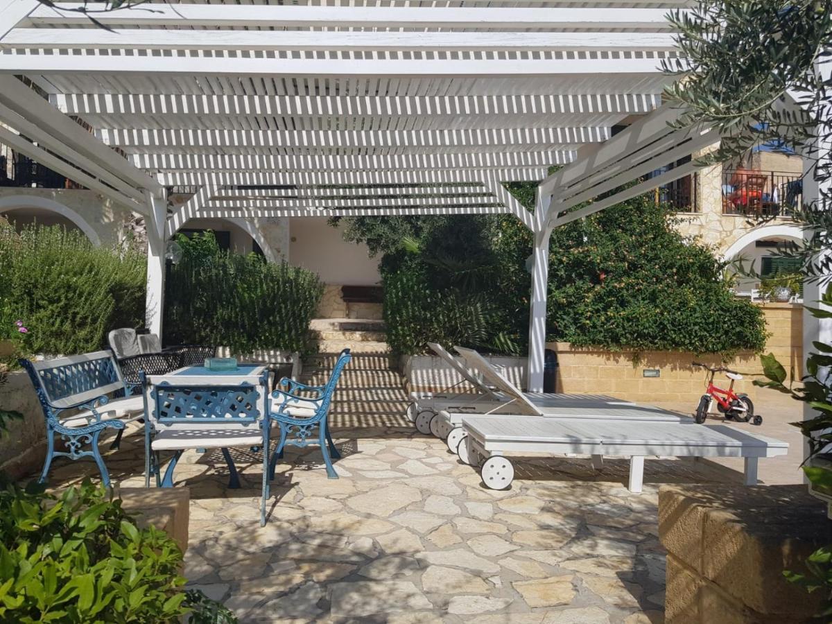 Villa Ceni: Seaside Apartments with Pool and Garden Marinella di Selinunte Exterior photo